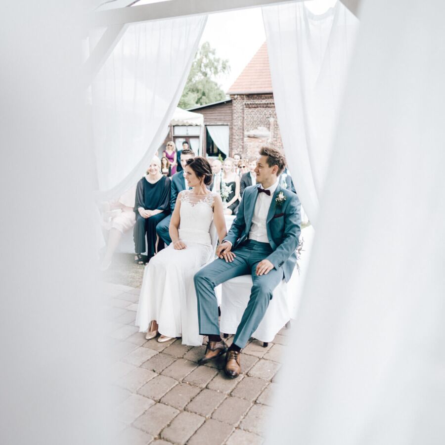 Als Hochzeitsfotograf im Einsatz bei einer freien Trauung in Essen-Werden